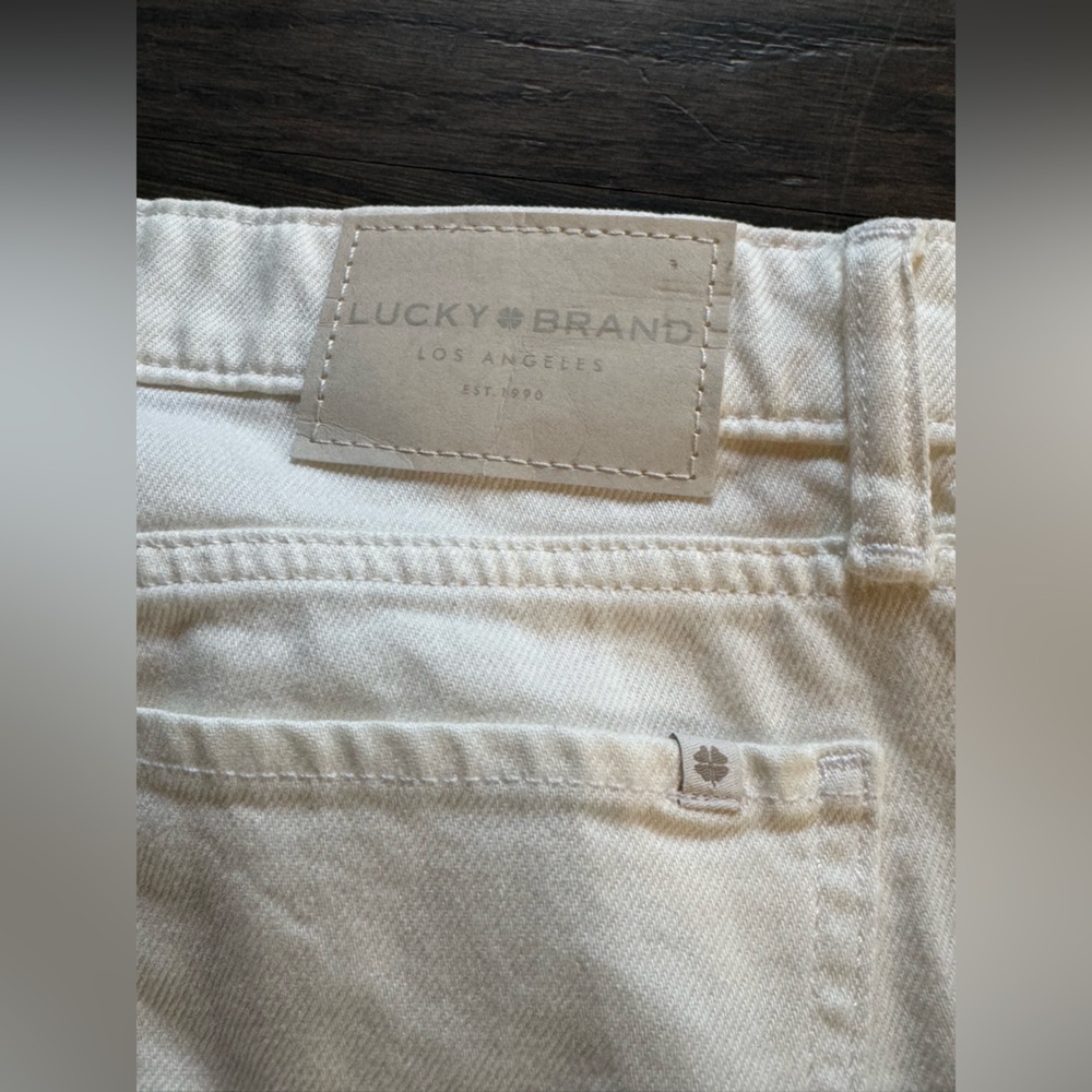 Lucky Brand Women's White Sweet Crop Jeans 8 EUC - Picture 6 of 6